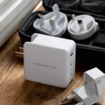 Momax ONEPlug 3-Port GaN Fast Charger 65W Ultra-Lightweight Universal (UM21) - White-48075