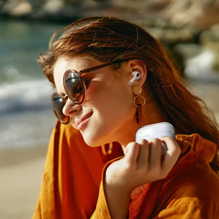 Elago AirPods Pro 2Gen Hang Case - Clear-85501 Elago AirPods Pro 2Gen Hang Case - Clear-85501