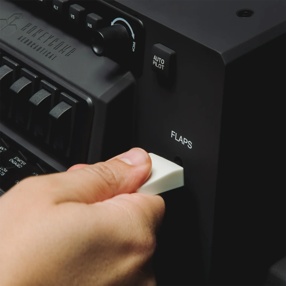 Honeycomb Bravo Throttle Quadrant — Flight Simulator Controls w/Autopilot, Annunciator Panel Compatible PC, MAC, Xbox-144970 Honeycomb Bravo Throttle Quadrant — Flight Simulator Controls w/Autopilot, Annunciator Panel Compatible PC, MAC, Xbox-144970