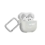 ⁦حافظة Skinarma المعدنية لأجهزة AirPods من الجيل الرابع - لون فروست⁩ - الصورة ⁦3⁩