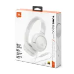 ⁦سماعة JBL Tune 520C سلكية بمنفذ USB-C وتصميم يوضع على الأذن - اللون الأبيض⁩ - الصورة ⁦2⁩